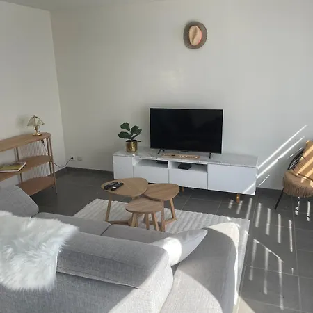 Tolhoren Centrum Lägenhet